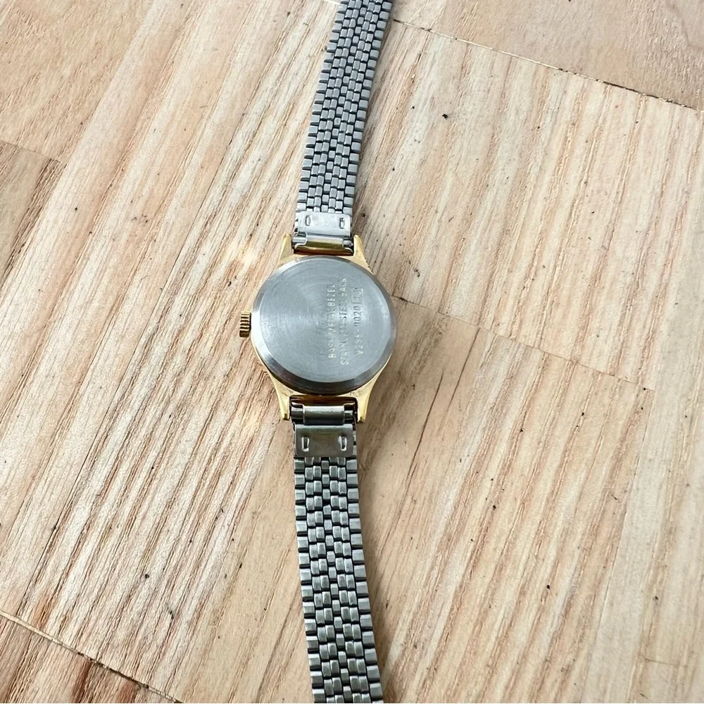 Vintage Lorus ladies gold tone dress Watch NEW BATTERY_9